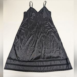 Vintage Black Anti Cling Nylon Midi Dress Slip Size 40 Medium/Large [179]